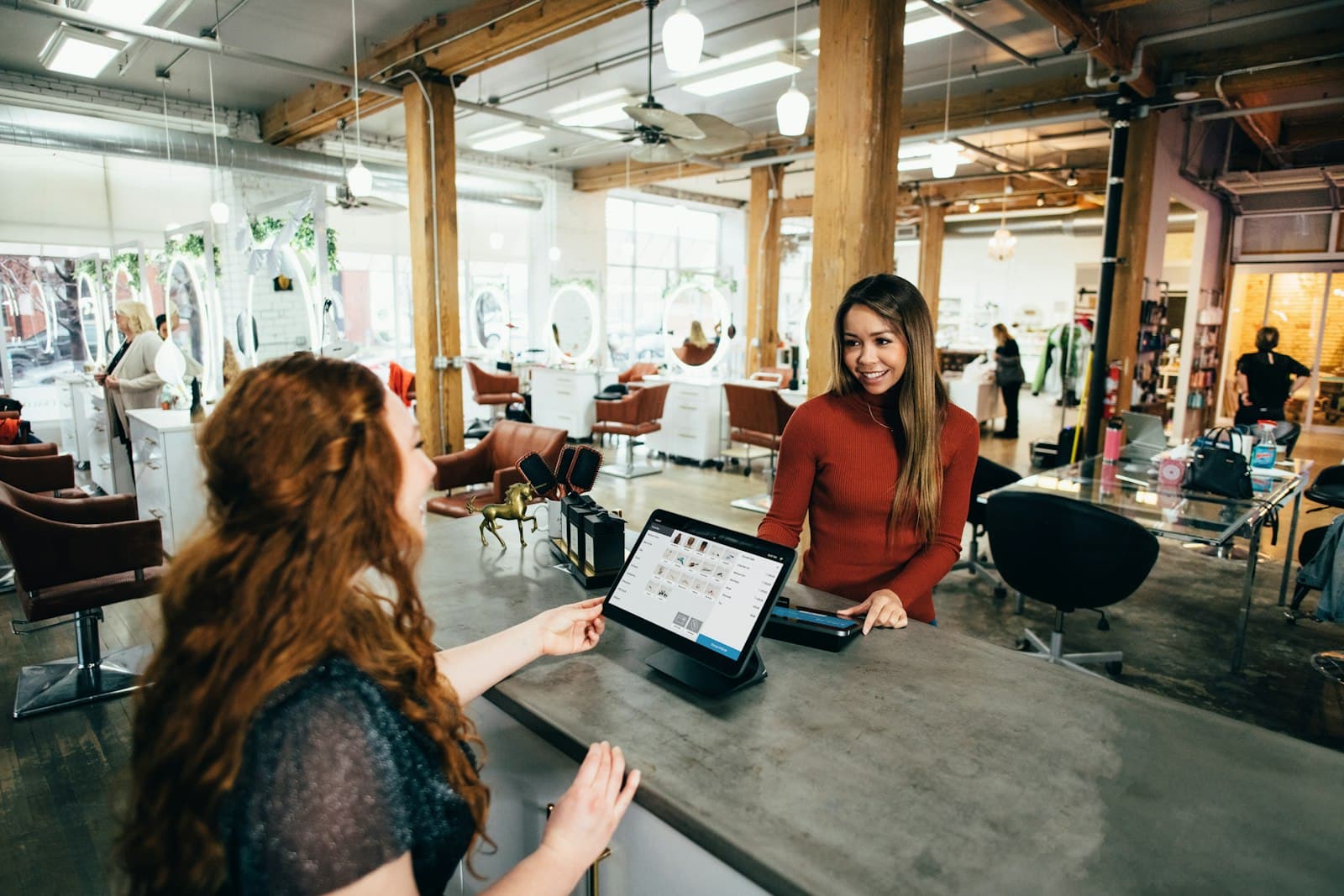 About GNR ECOM LLC